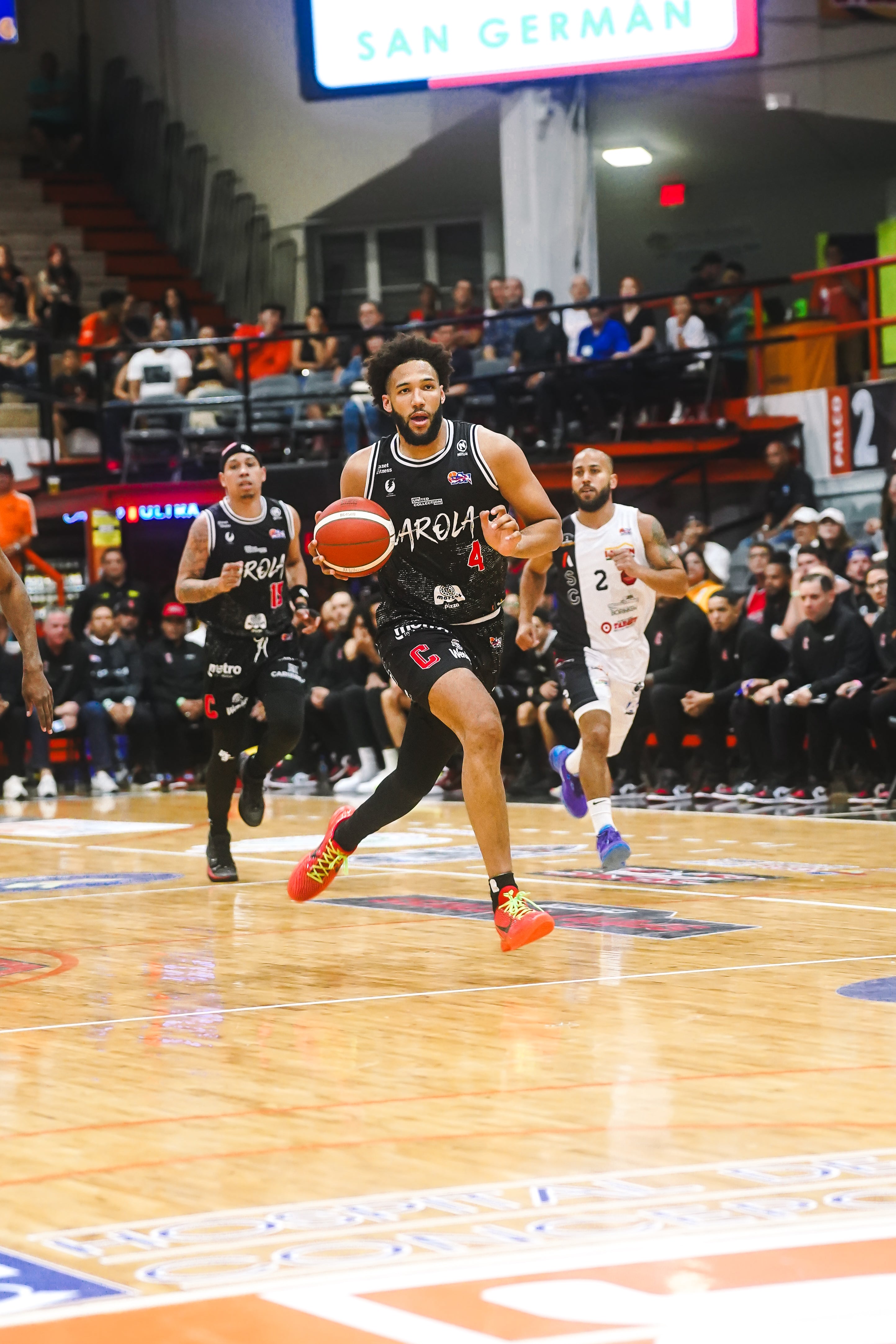 Carolina se quedó con la cuna del baloncesto y regresaron a la ruta ganadora
